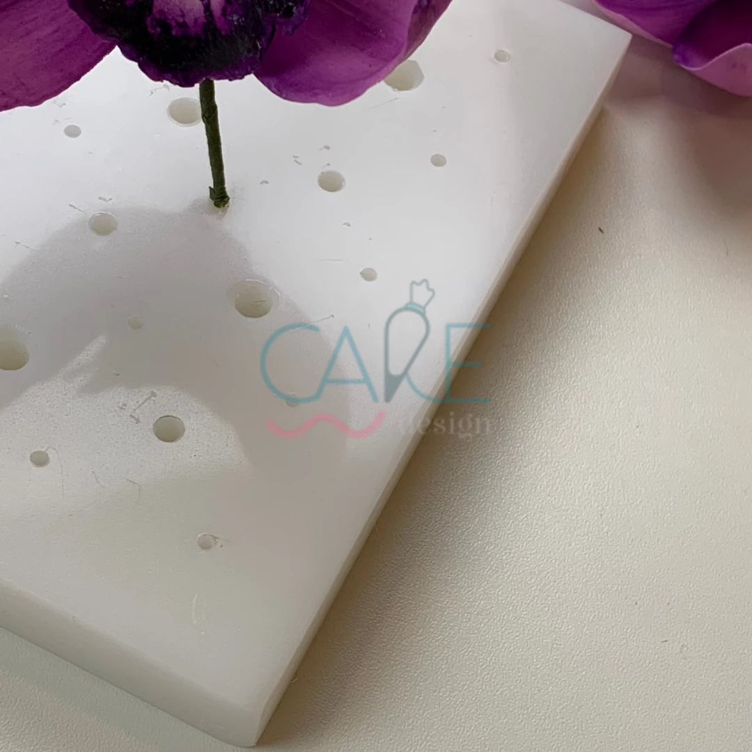 PLACA PARA APOIO DE FLORES ARAMADAS (PEAD) - (SOLRAC)
